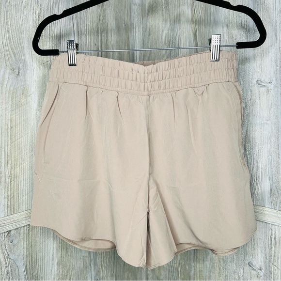 Under Armour Flex Woven Shorts 5” - Picture 1 of 6